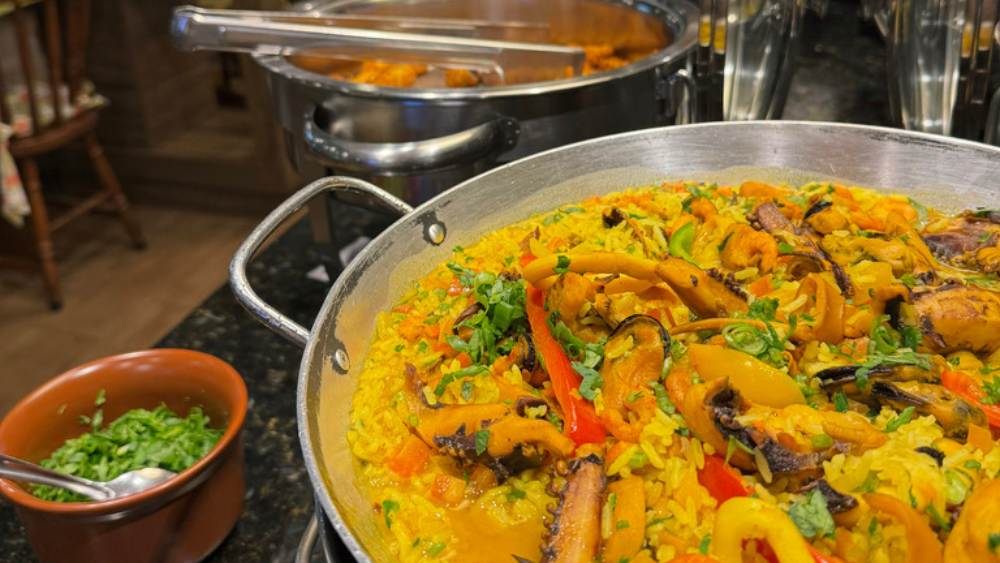 Jantar: Buffet de Frutos do Mar